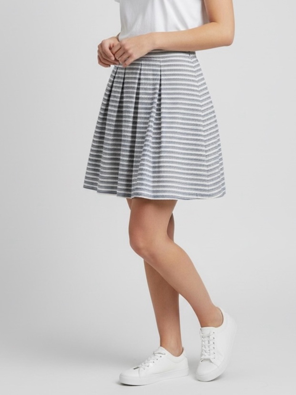 J Crew pleated Skirt Box Pleat Size 6 Striped Blue & white Lined Size 4 Preppy